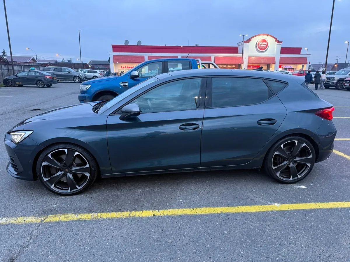 CUPRA LEON 2.0 Vz At año 2025
