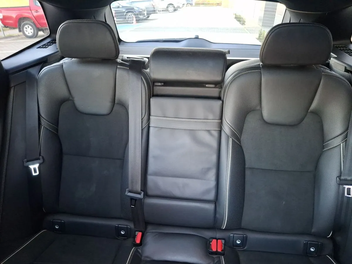 Volvo Xc60 2.4 T6 R-Design At 5p año 2020