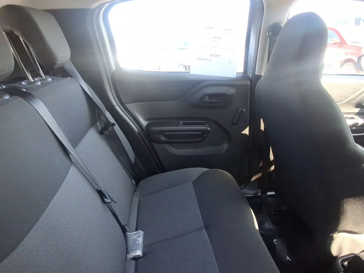 Citroen C3 1.2 Feel Pack Puretech 4x2 82 Bvm Mt 5p año 2024