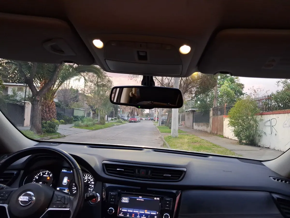 Nissan X-Trail 2.5 Advance 4x2 3row Cvt At 5p año 2023