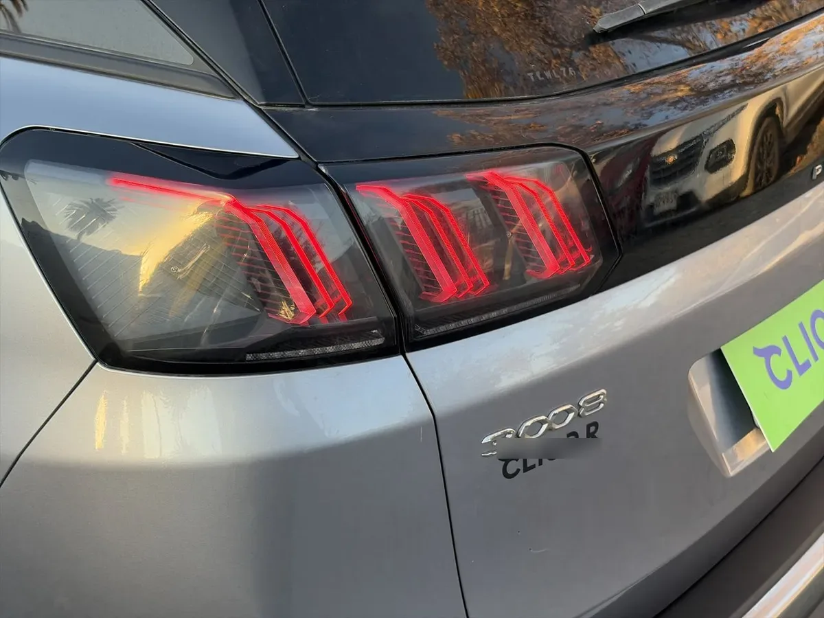 Peugeot 3008 1.5 Allure Pack Bluehdi 130 4x2 Eat8 5p año 2024