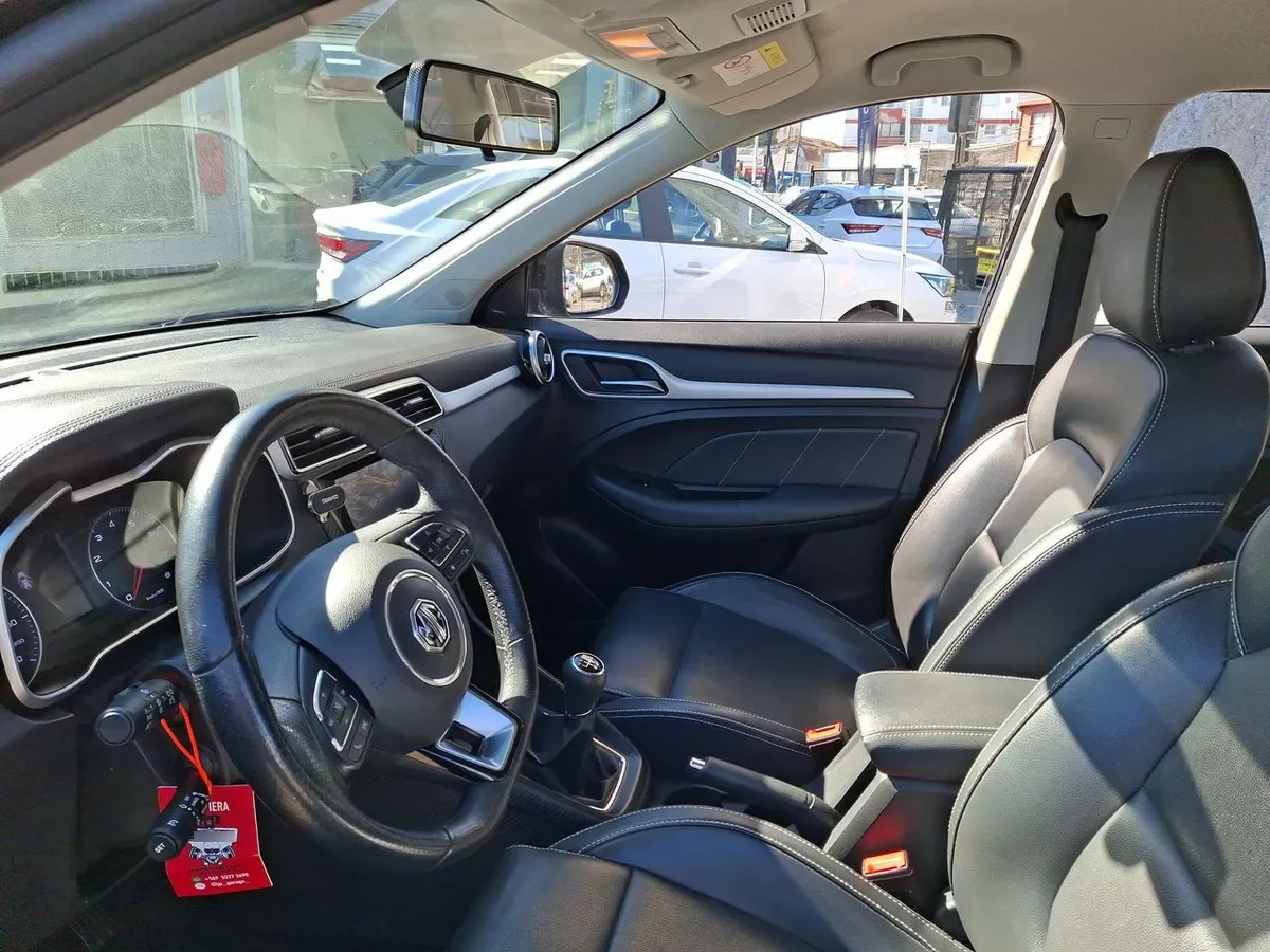 MG Mg Zs 1.5 Comfort 4x2 Mt 5p año 2023