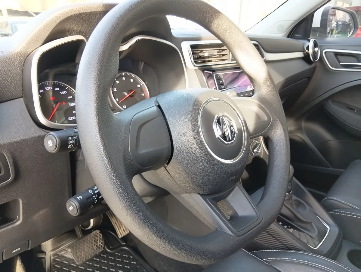 MG Mg Zs 1.5 Std 4x2 At 5p año 2023