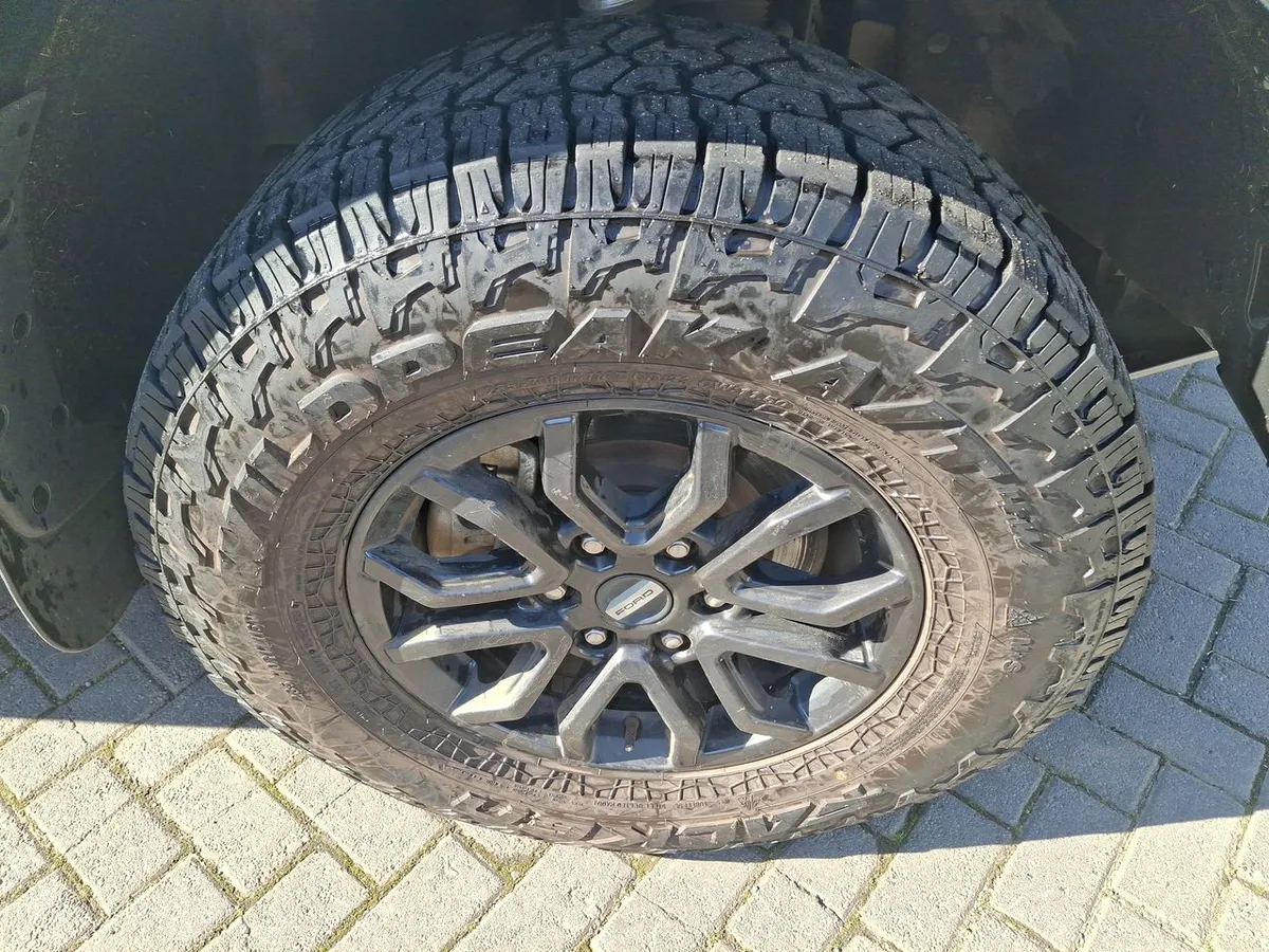 Ford Ranger 3.0t Raptor 4x4 Dob. Cab. At 4p año 2025