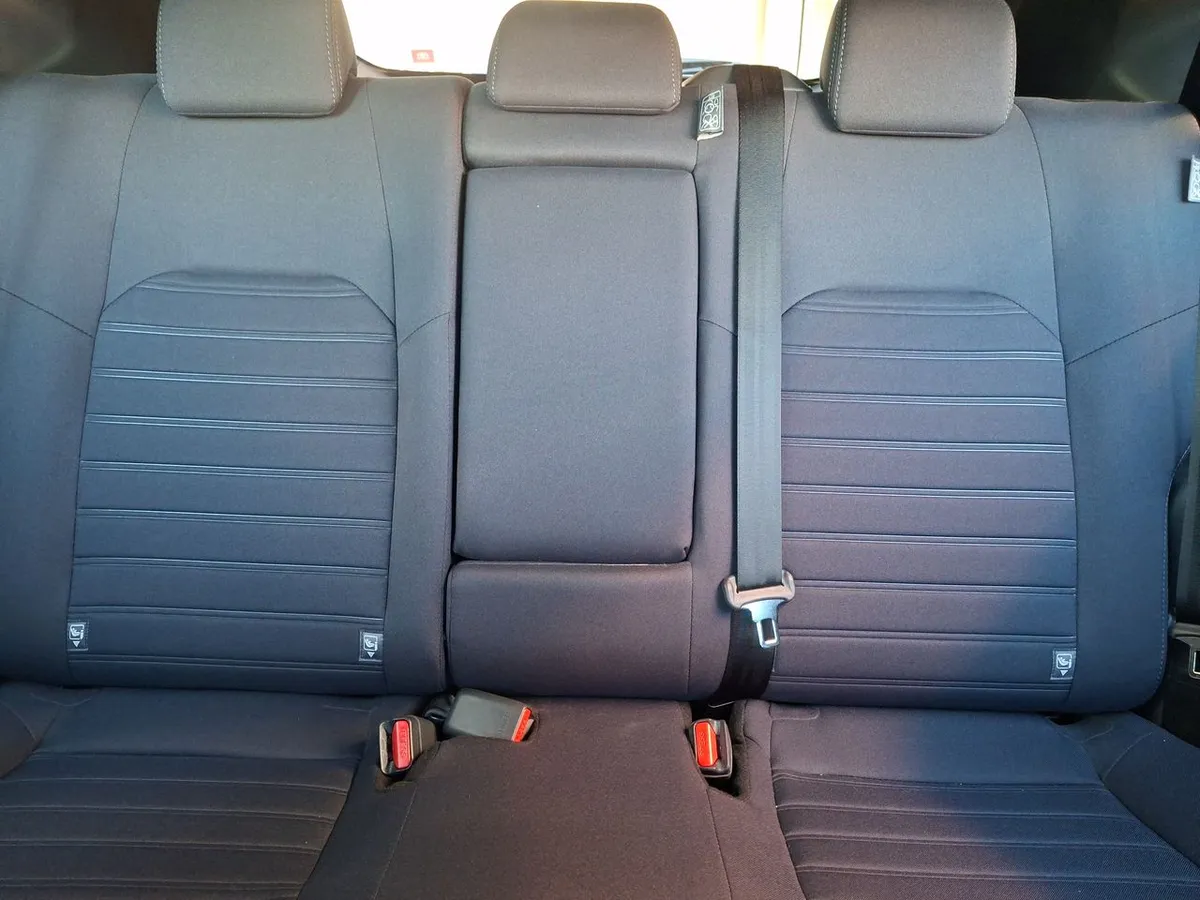 Toyota Yaris Cross 1.5 Xi 4x2 5mt 5p año 2026