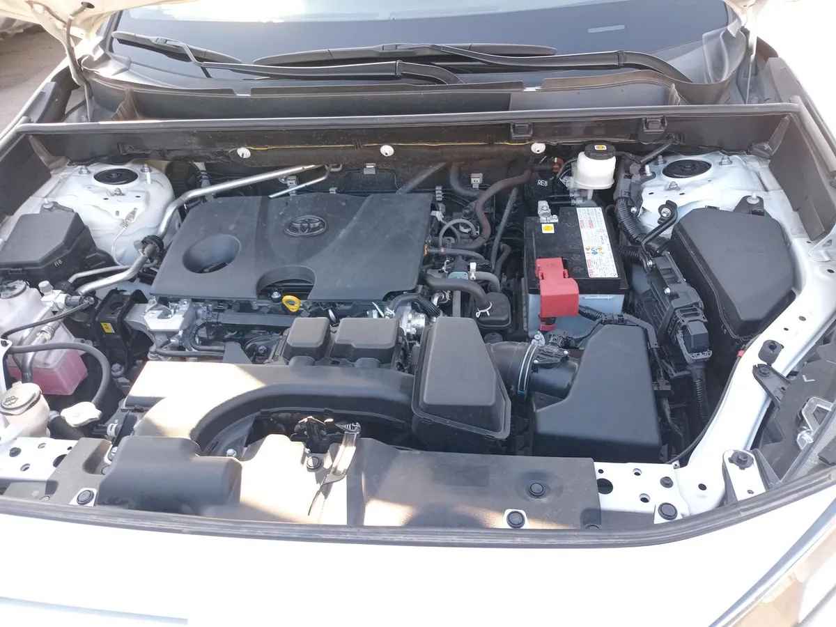 Toyota Rav 4 2.0 Xle 4x2 Cvt At 5p año 2024