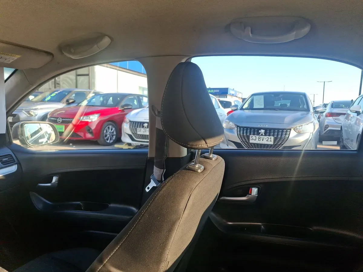 Kia Morning 1.2 Ex 4x2 Hb Dab Mt 5p año 2017