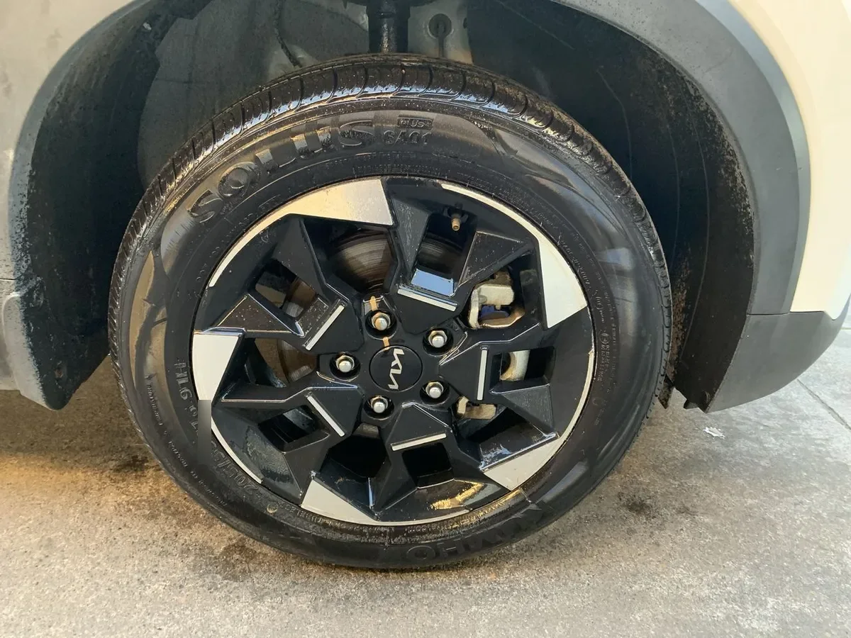 Kia Sonet 1.5 Ex 4x2 Ivt Ri At 5p año 2025