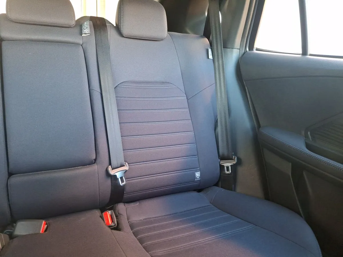 Toyota Yaris Cross 1.5 Xi 4x2 5mt 5p año 2026