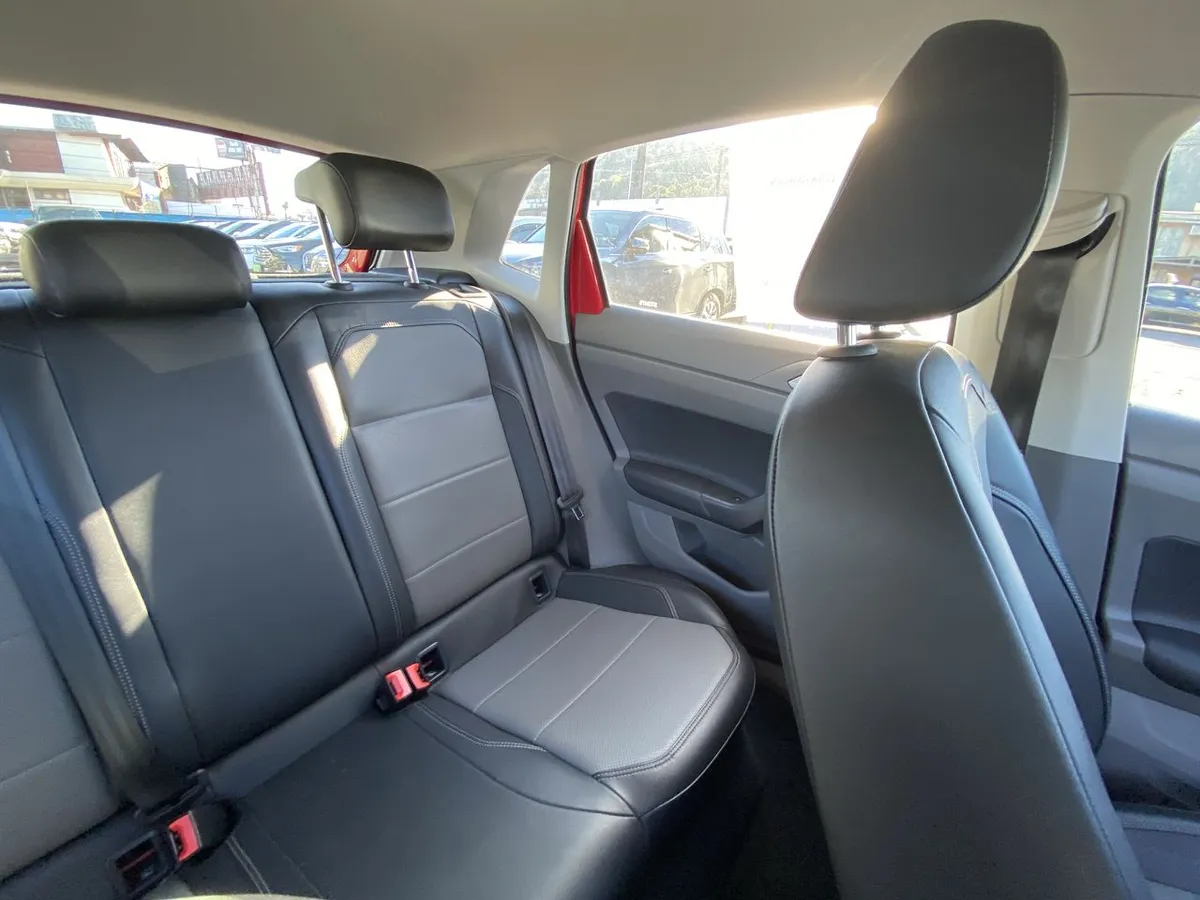 Volkswagen Polo 1.6 Highline 4x2 Hb Mt 5p año 2023