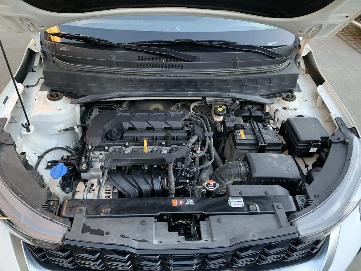 Kia Sonet 1.5 Ex 4x2 Ivt Ri At 5p año 2025