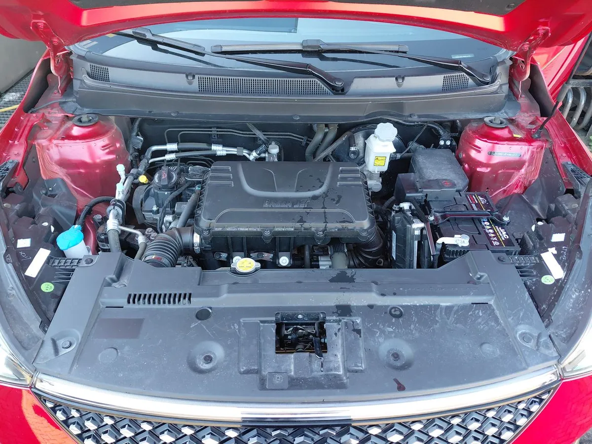 JAC Js2 1.5 Luxury 4x2 Mt 5p año 2025