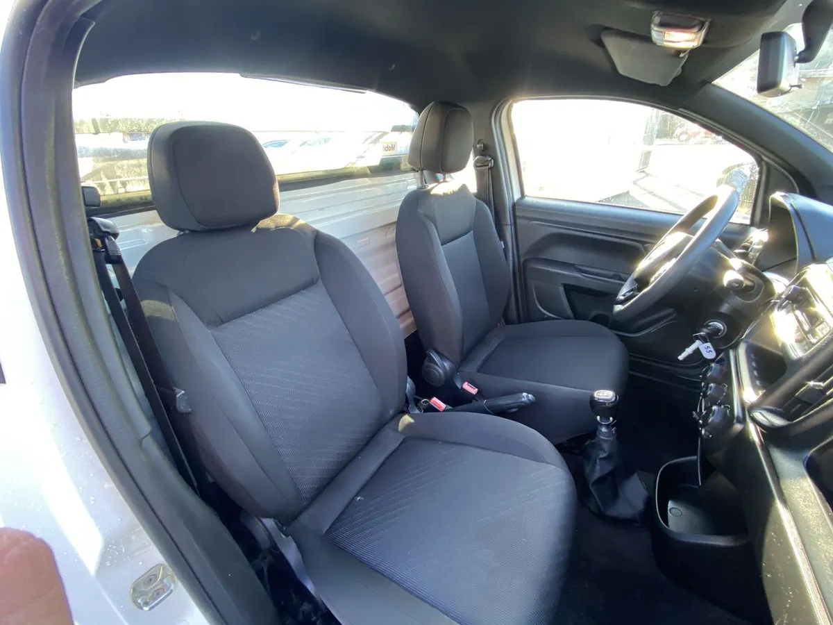 Ram 700 1.4 Slt Cab. Sim. Mt 2p año 2023