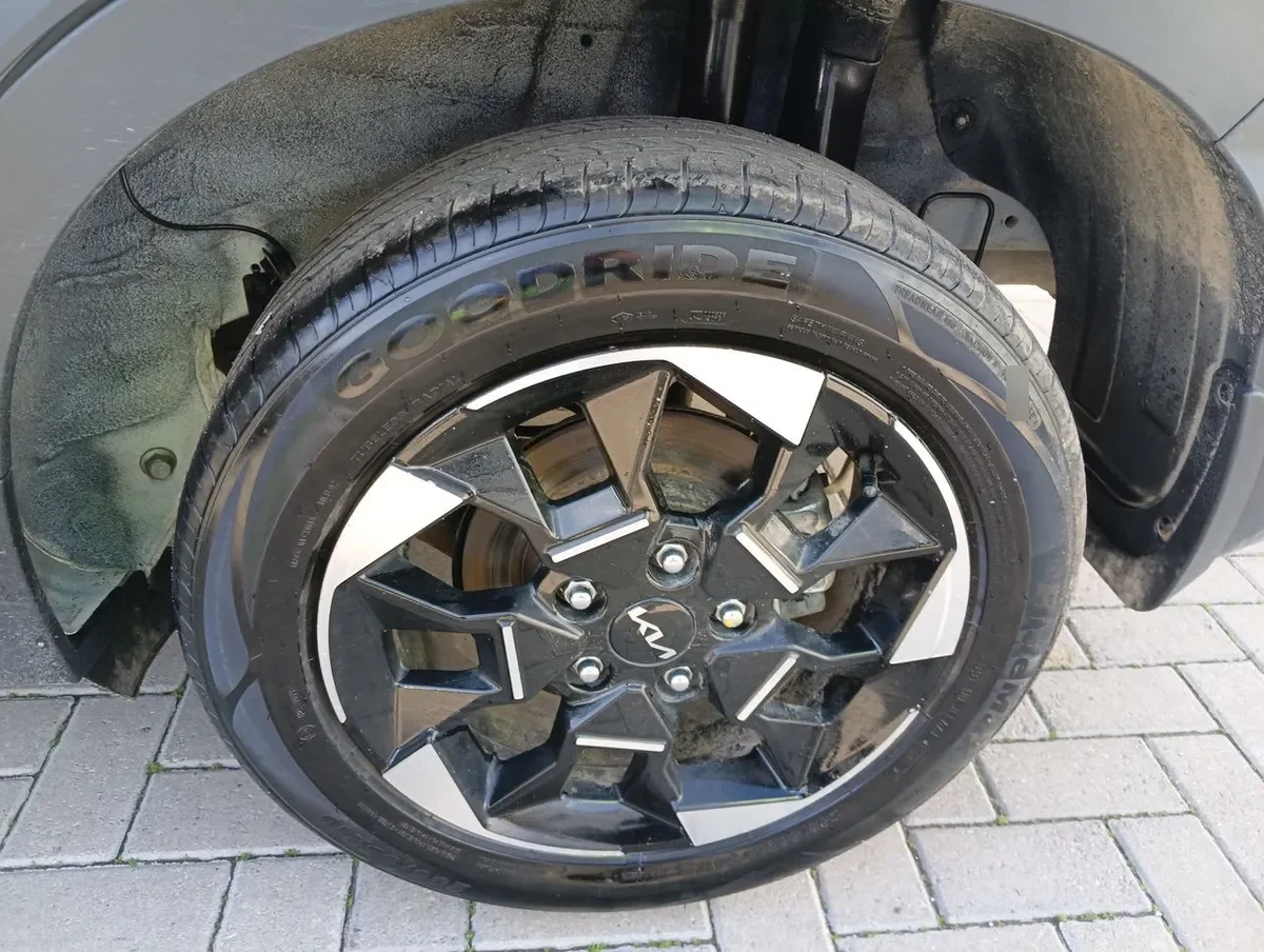 Kia Sonet 1.5 Ex 4x2 Ivt Ri At 5p año 2025
