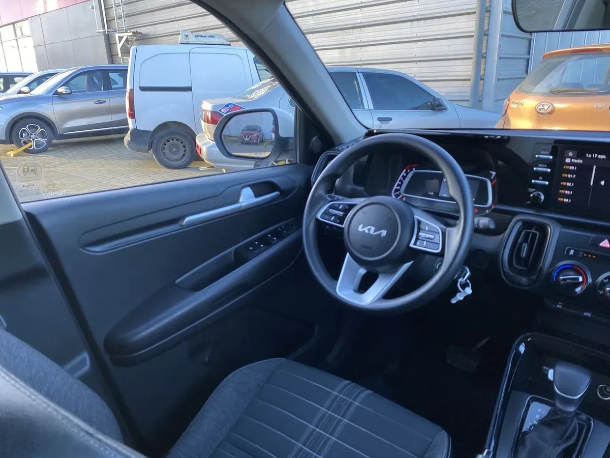 Kia Sonet 1.5 Ex 4x2 Ivt Ri At 5p año 2025