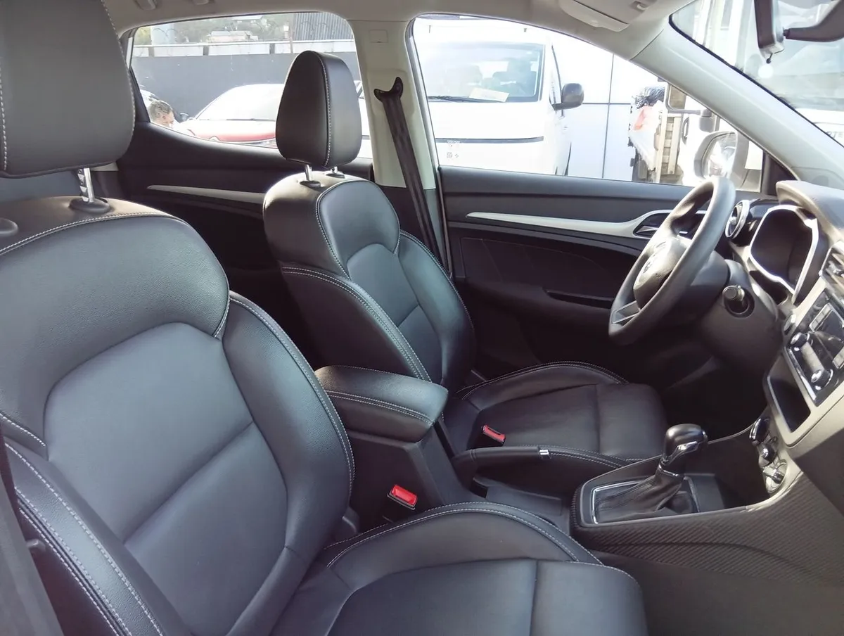 MG Mg Zs 1.5 Std 4x2 At 5p año 2023