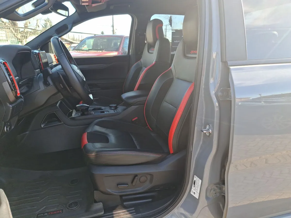Ford Ranger 3.0t Raptor 4x4 Dob. Cab. At 4p año 2025