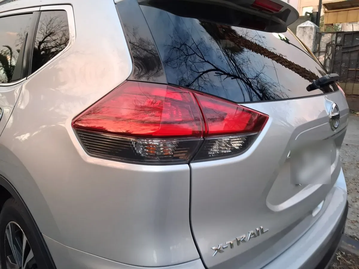 Nissan X-Trail 2.5 Advance 4x2 3row Cvt At 5p año 2023