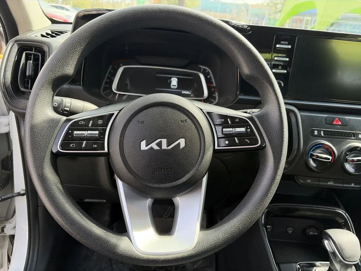 Kia Sonet 1.5 Ex 4x2 Ivt Ri At 5p año 2025