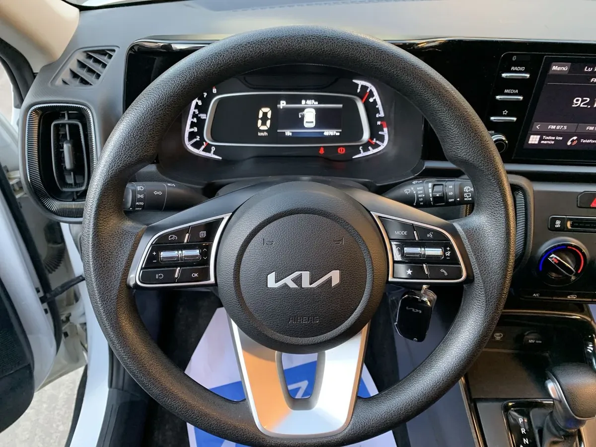 Kia Sonet 1.5 Ex 4x2 Ivt Ri At 5p año 2025