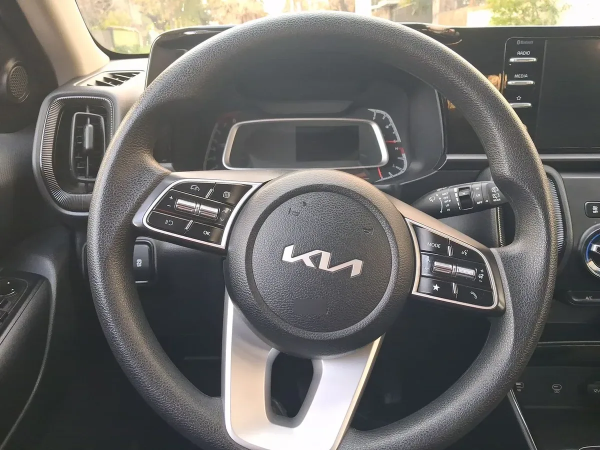 Kia Sonet 1.5 Ex 4x2 Ivt Ri At 5p año 2025