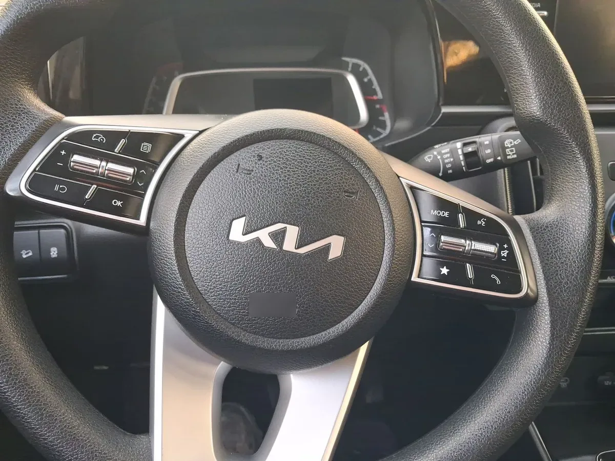 Kia Sonet 1.5 Ex 4x2 Ivt Ri At 5p año 2025