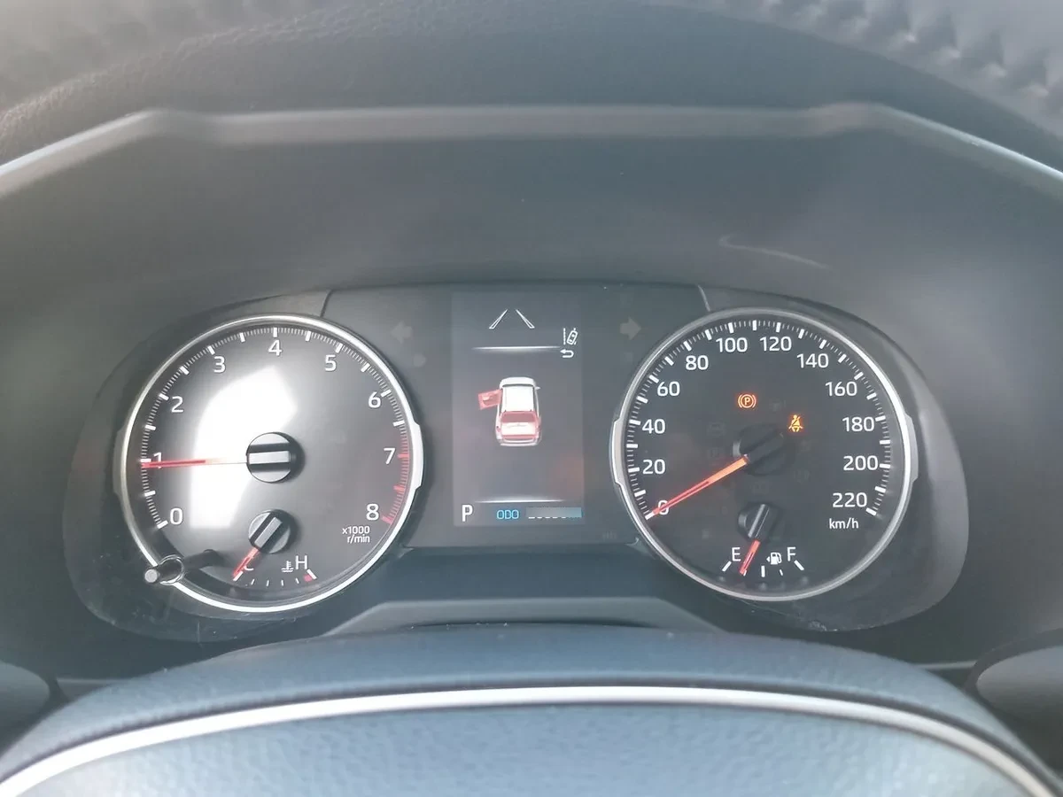 Toyota Rav 4 2.0 Xle 4x2 Cvt At 5p año 2024