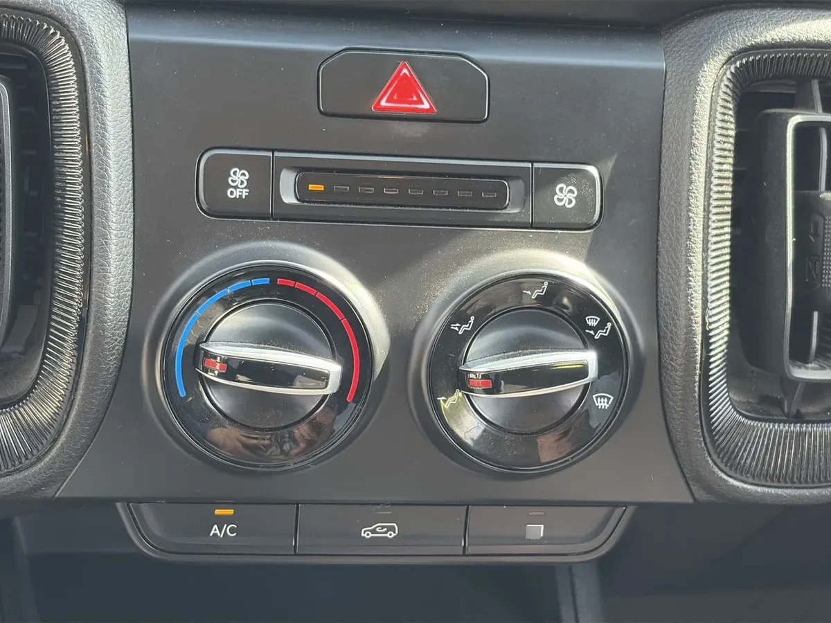 Kia Sonet 1.5 Ex 4x2 Ivt Ri At 5p año 2025