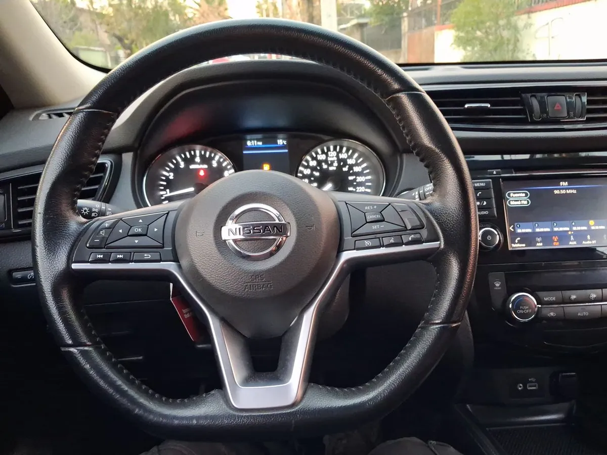 Nissan X-Trail 2.5 Advance 4x2 3row Cvt At 5p año 2023