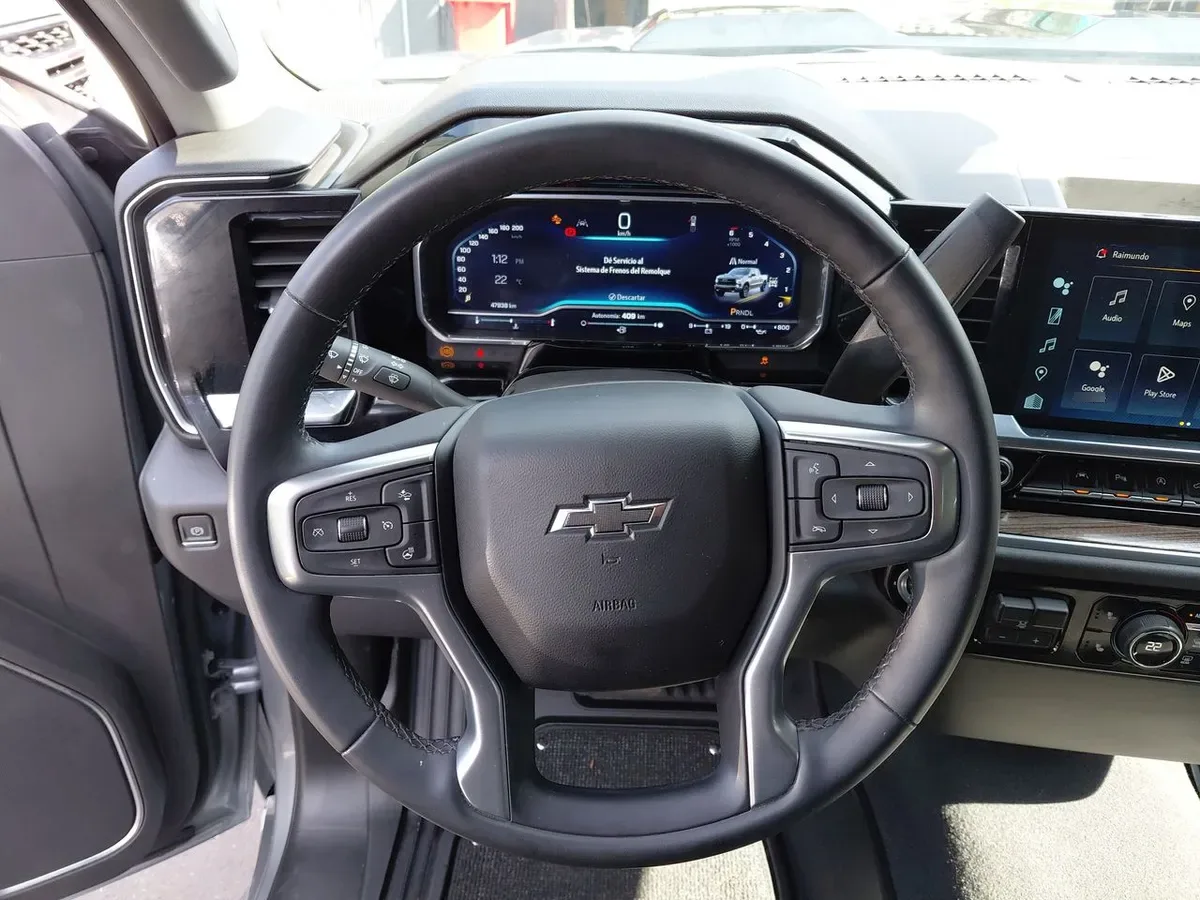 Chevrolet Silverado 5.3 Lt Trail Boss Z71 4x4 At 4p año 2024