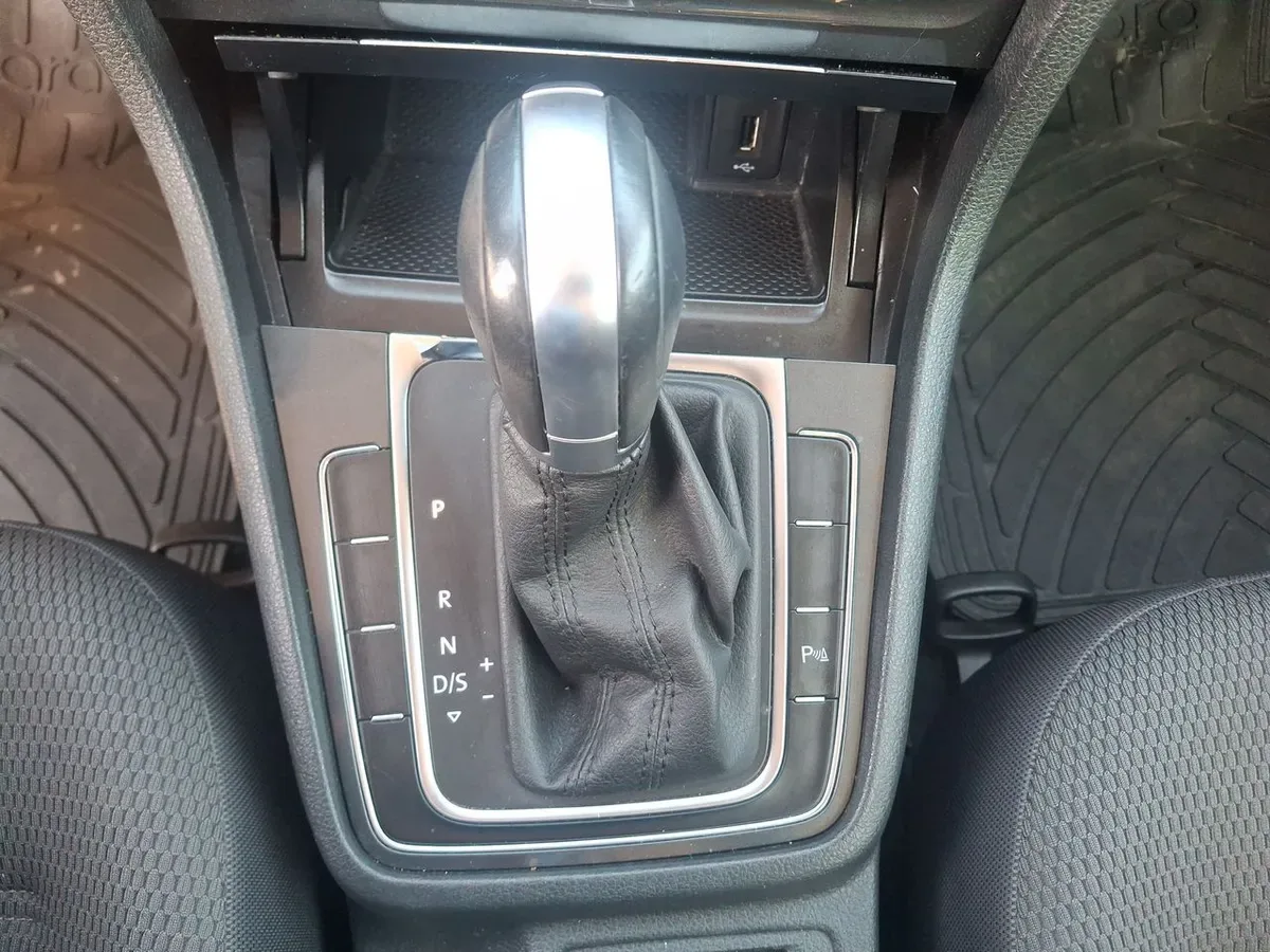 Volkswagen Golf 1.6 Hb At 5p año 2018