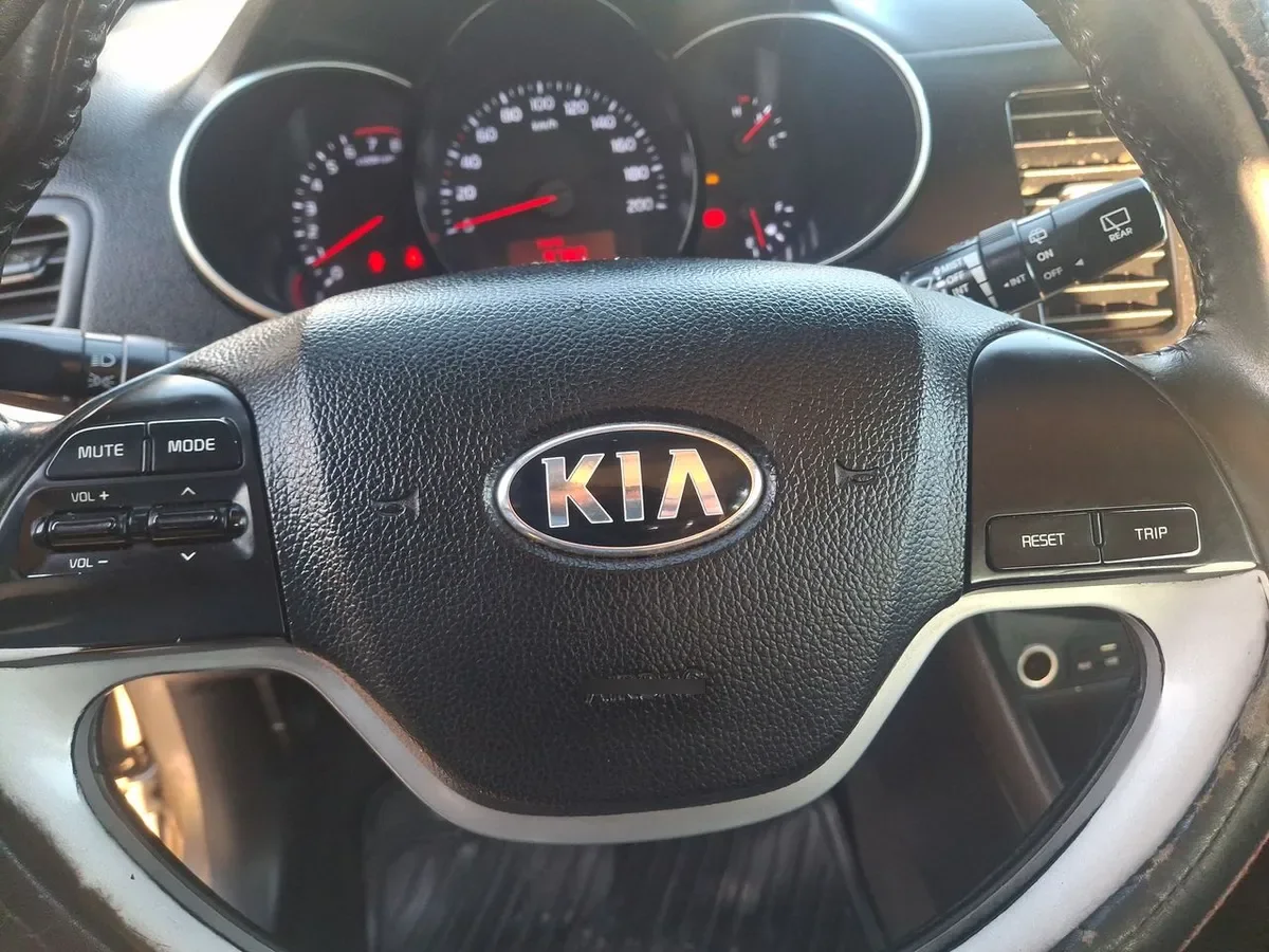 Kia Morning 1.2 Ex 4x2 Hb Dab Mt 5p año 2017