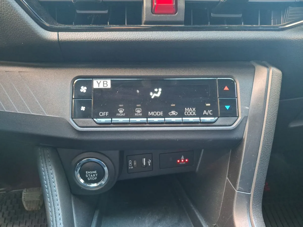 Toyota Yaris Cross 1.5 Xi 4x2 5mt 5p año 2026
