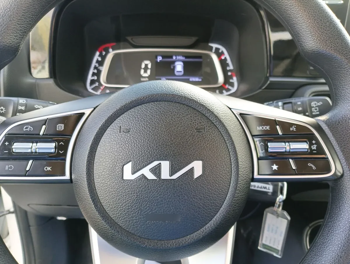 Kia Sonet 1.5 Ex 4x2 Ivt Ri At 5p año 2025