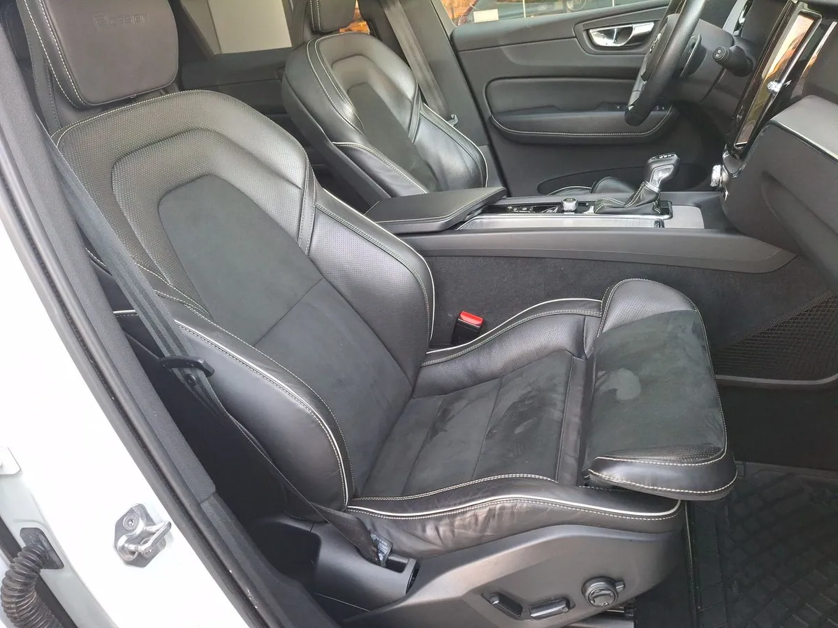 Volvo Xc60 2.4 T6 R-Design At 5p año 2020