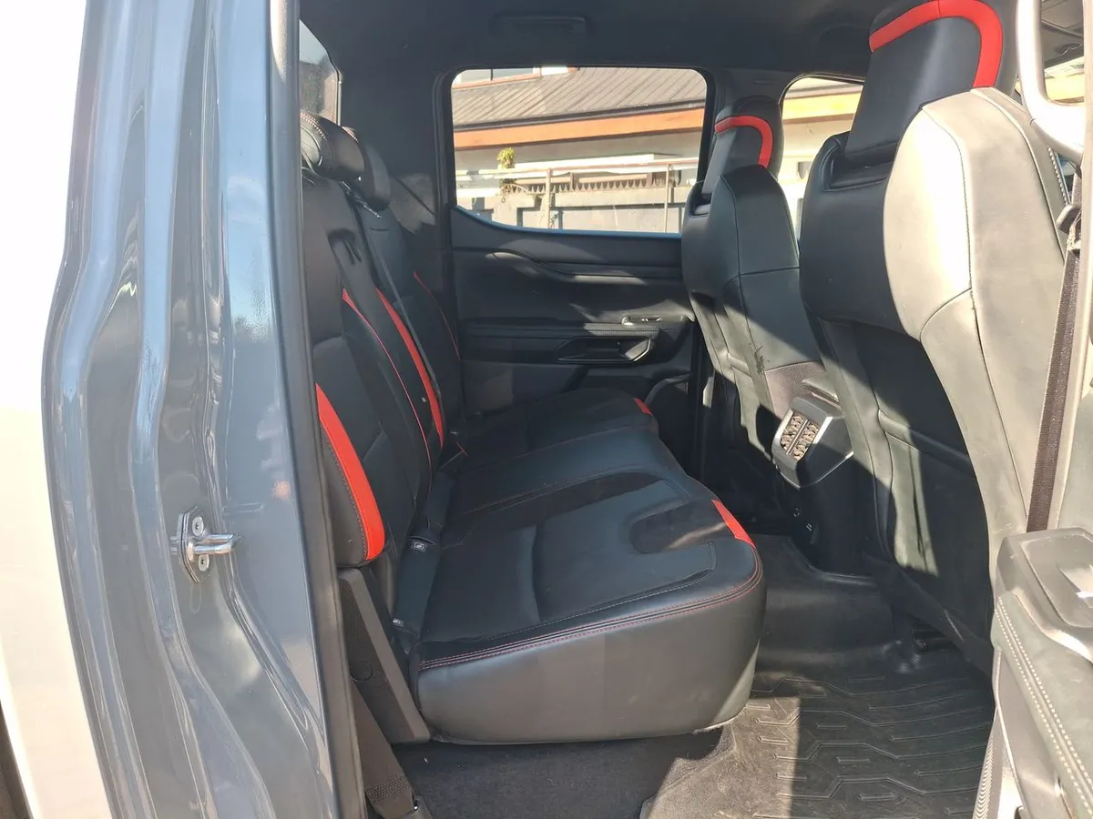 Ford Ranger 3.0t Raptor 4x4 Dob. Cab. At 4p año 2025