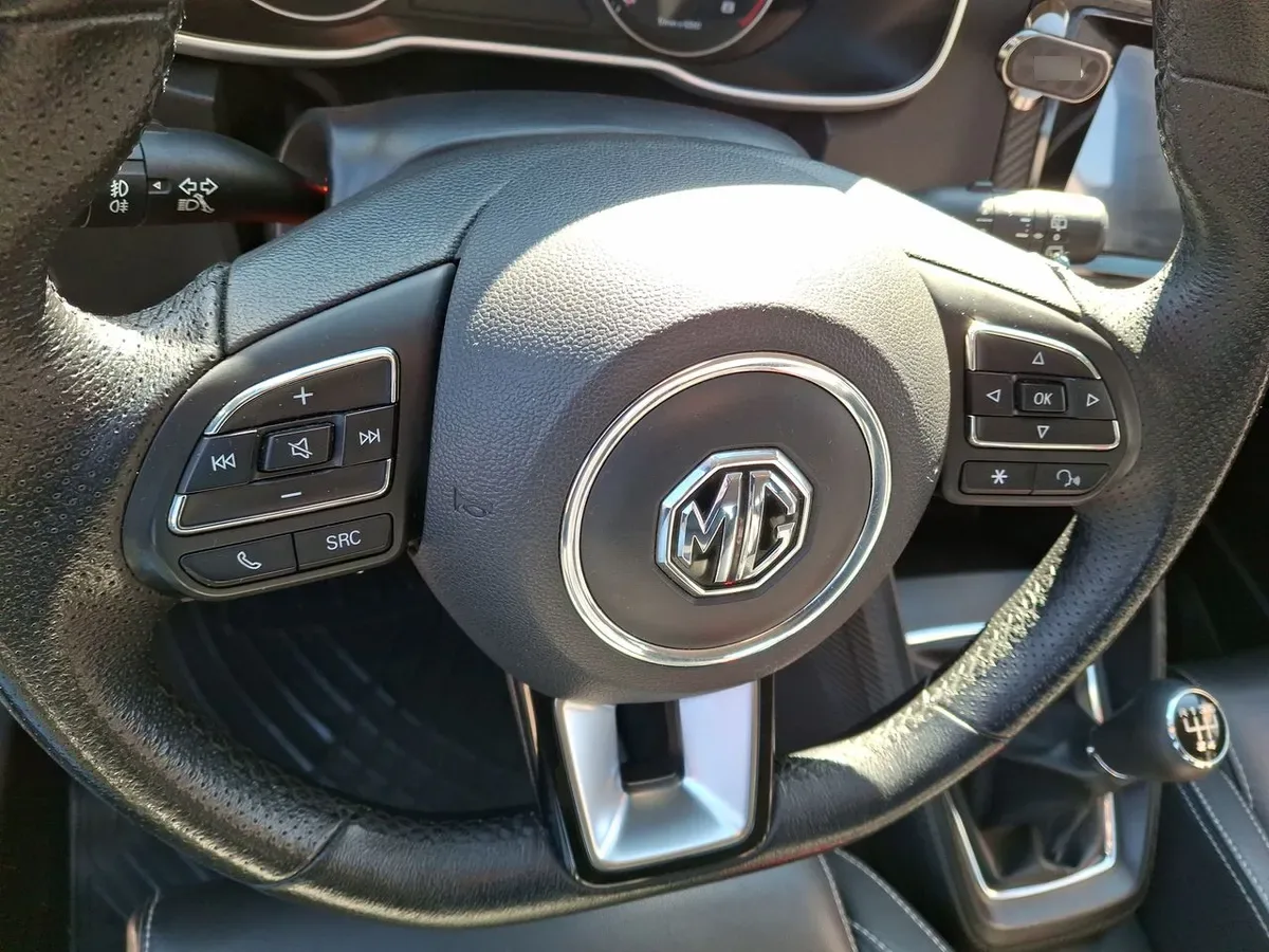 MG Mg Zs 1.5 Comfort 4x2 Mt 5p año 2023