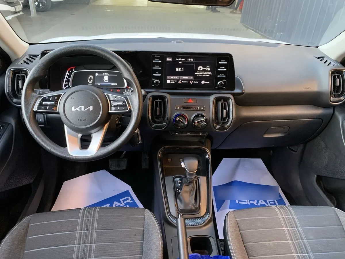 Kia Sonet 1.5 Ex 4x2 Ivt Ri At 5p año 2025