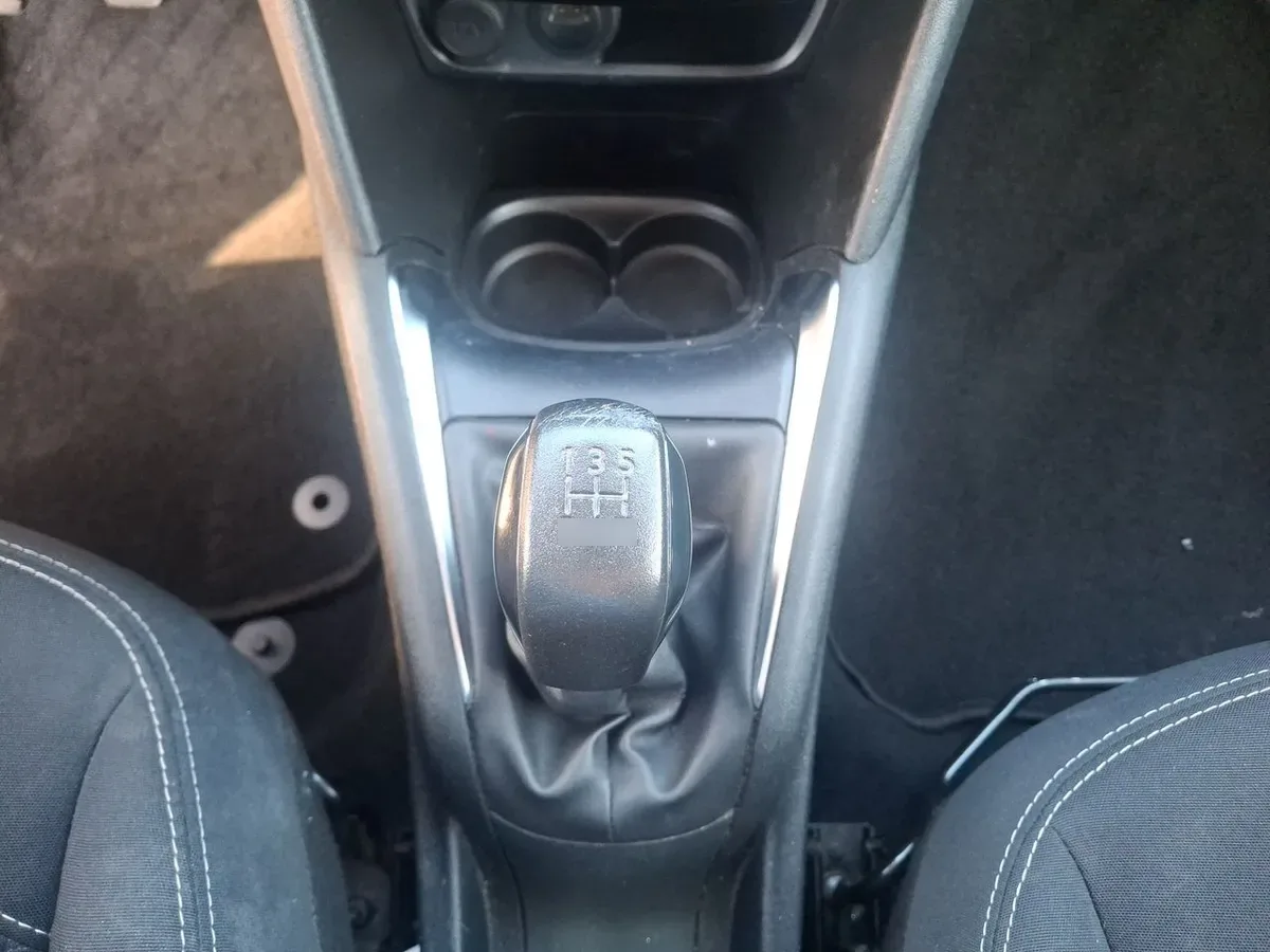 Peugeot 208 1.2 Active Pack Puretech 4x2 82hp Mt 5p año 2019