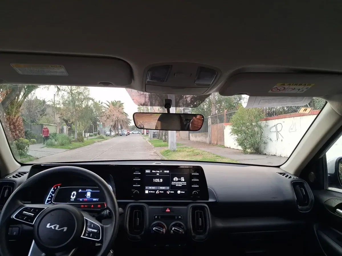 Kia Sonet 1.5 Ex 4x2 Ivt Ri At 5p año 2025