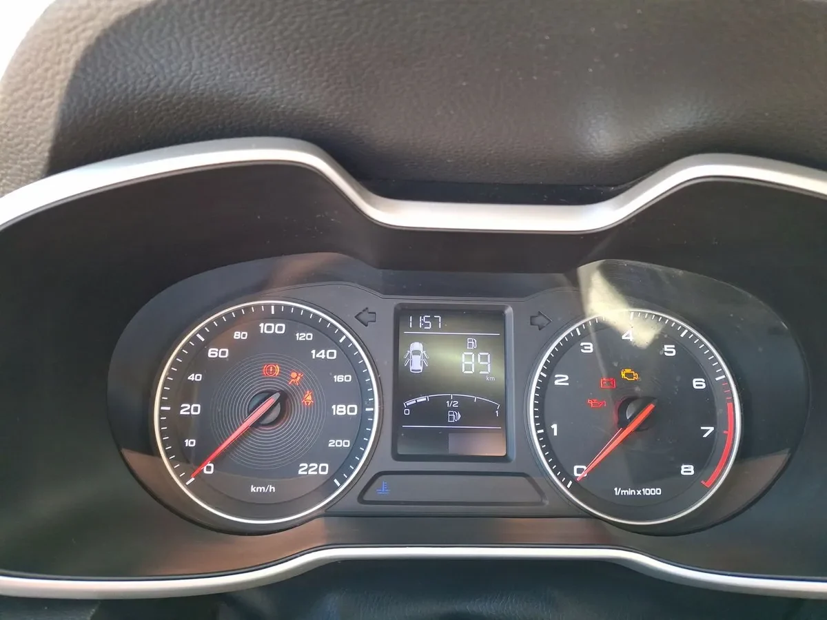 MG Mg Zs 1.5 Comfort 4x2 Mt 5p año 2023