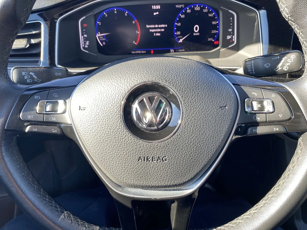 Volkswagen Polo 1.6 Highline 4x2 Hb Mt 5p año 2023