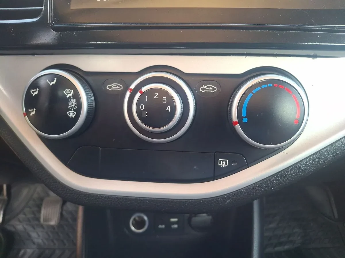 Kia Morning 1.2 Ex 4x2 Hb Dab Mt 5p año 2017