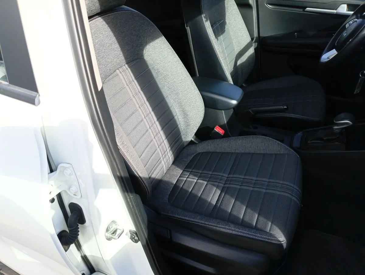 Kia Sonet 1.5 Ex 4x2 Ivt Ri At 5p año 2025