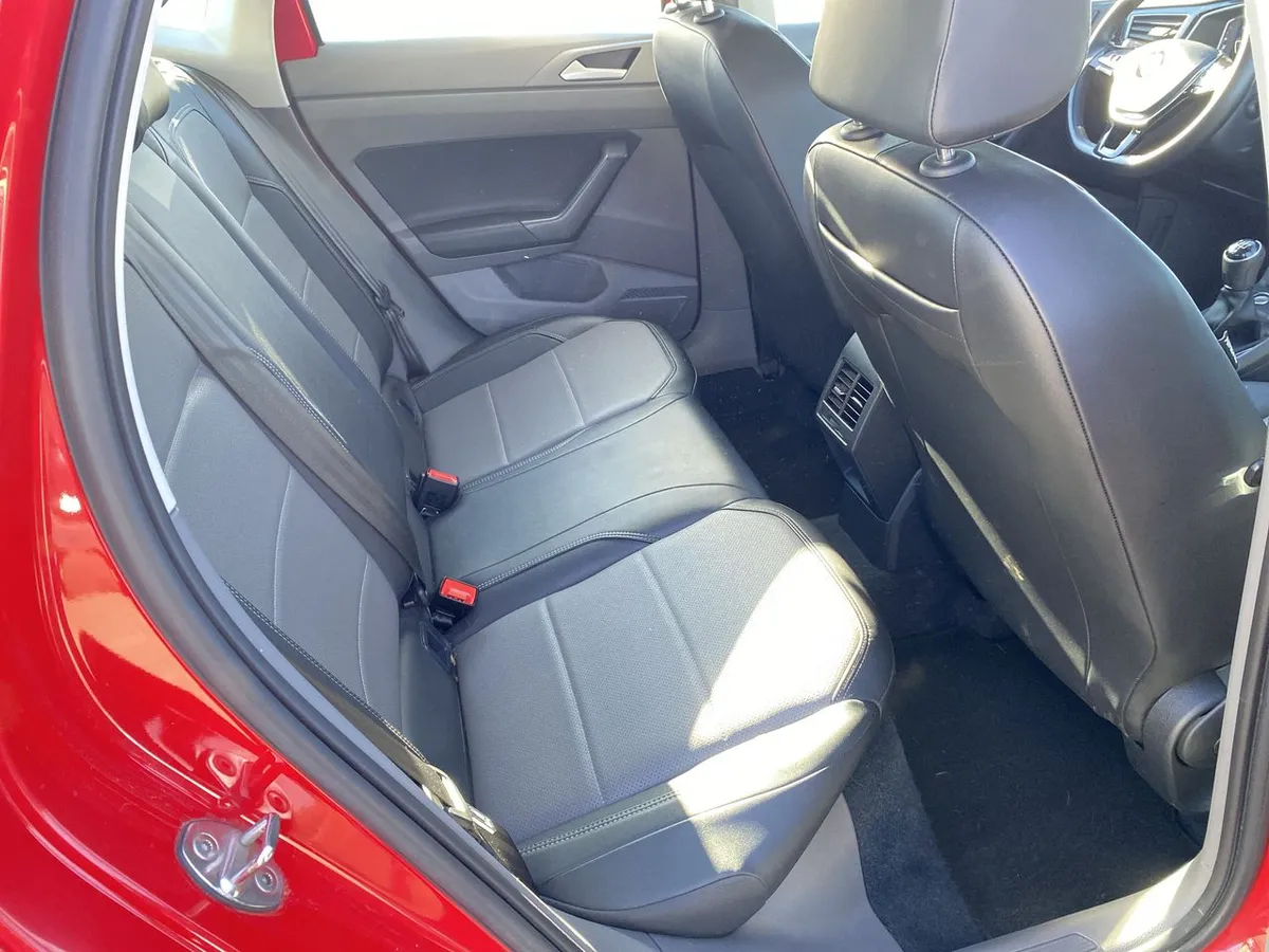 Volkswagen Polo 1.6 Highline 4x2 Hb Mt 5p año 2023