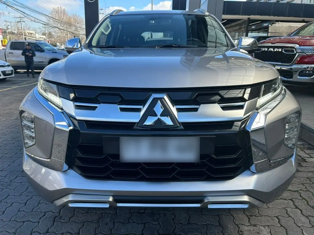 Mitsubishi Montero Sport 4x2 3.0 Aut año 2025