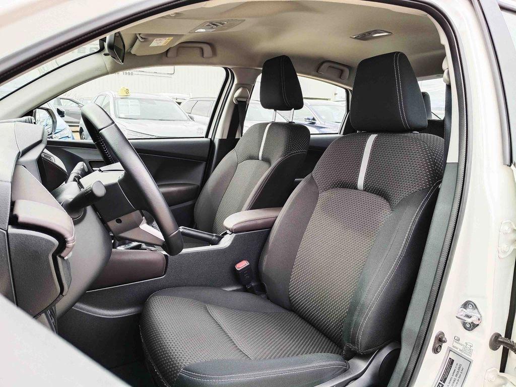 Toyota Yaris 1.5 E 4x2 Sdn Mt 4p año 2026