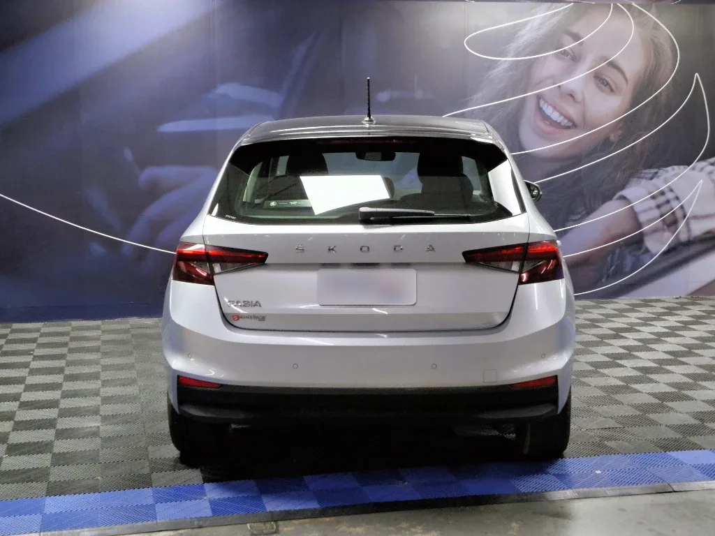 Skoda Fabia 1.0 Tsi Mt - Ambition año 2023