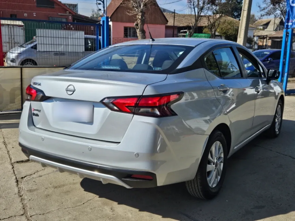 Nissan Versa Versa Sense Mt año 2024