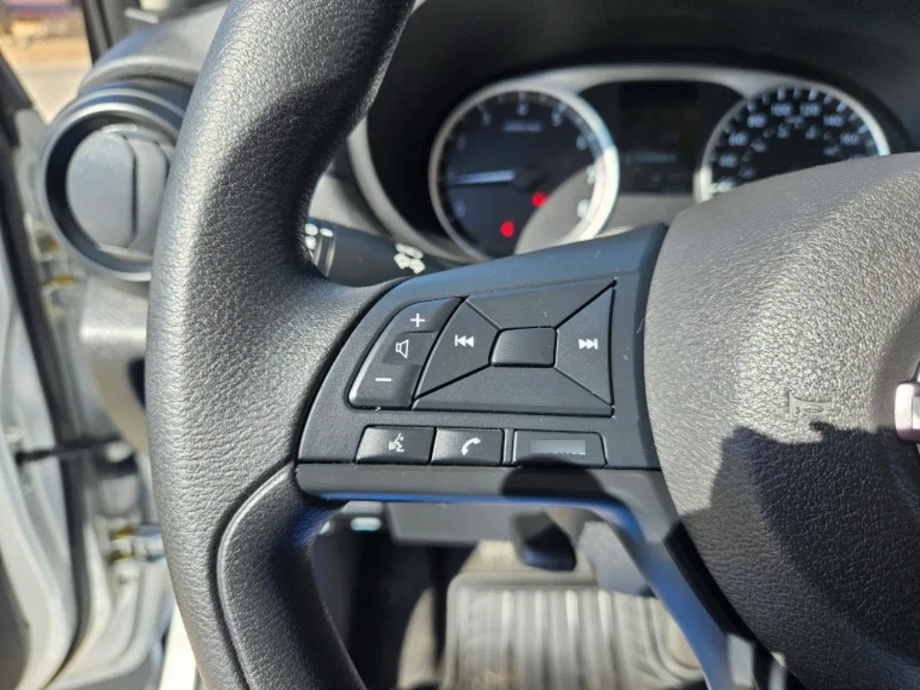 Nissan Versa Versa Sense Mt año 2024